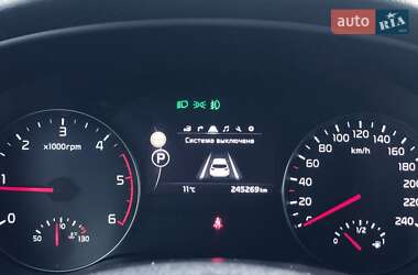 Позашляховик / Кросовер Kia Sportage 2016 в 