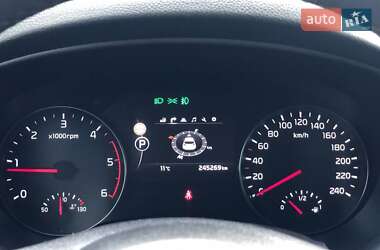 Позашляховик / Кросовер Kia Sportage 2016 в 