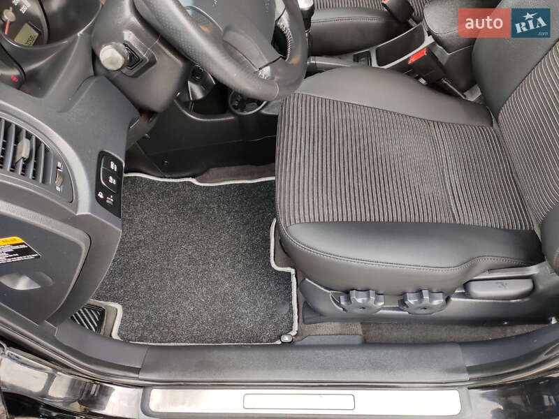 Внедорожник / Кроссовер Kia Sportage 2007 в Красилове