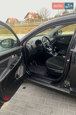Позашляховик / Кросовер Kia Sportage 2011 в 