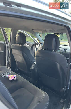 Внедорожник / Кроссовер Kia Sportage 2011 в 