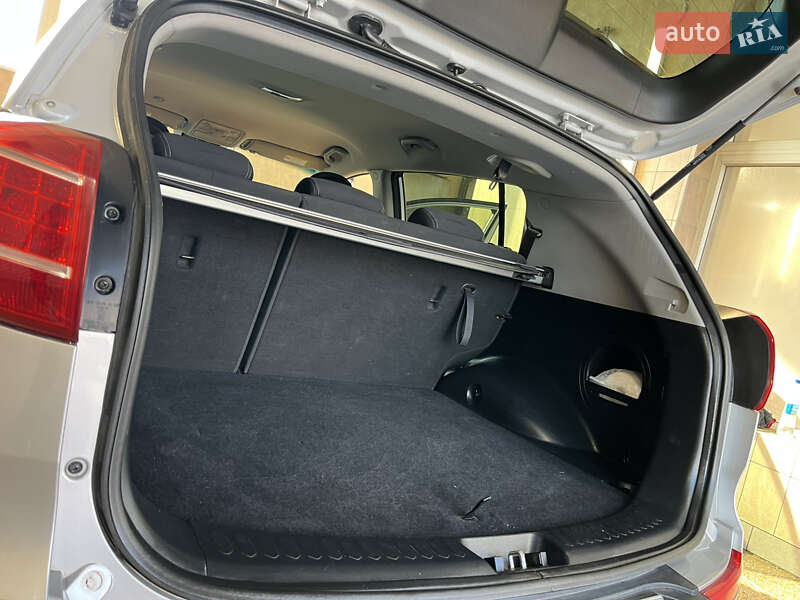 Внедорожник / Кроссовер Kia Sportage 2011 в Золотоноше