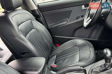 Внедорожник / Кроссовер Kia Sportage 2012 в 