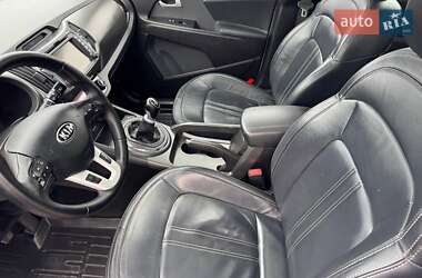 Позашляховик / Кросовер Kia Sportage 2013 в 