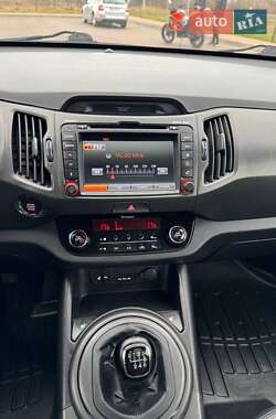 Позашляховик / Кросовер Kia Sportage 2013 в 