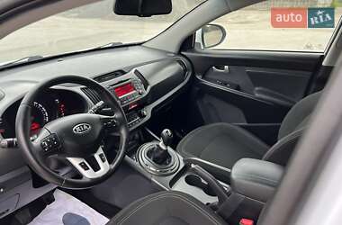 Внедорожник / Кроссовер Kia Sportage 2011 в 
