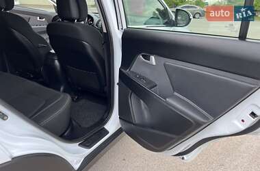 Внедорожник / Кроссовер Kia Sportage 2011 в 