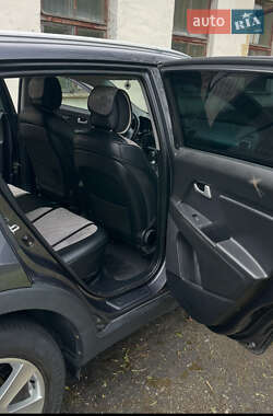 Внедорожник / Кроссовер Kia Sportage 2012 в 