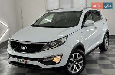 Внедорожник / Кроссовер Kia Sportage 2015 в 