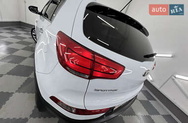 Внедорожник / Кроссовер Kia Sportage 2015 в 