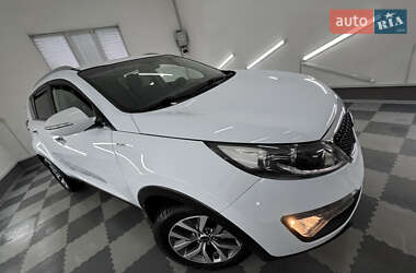 Внедорожник / Кроссовер Kia Sportage 2015 в 