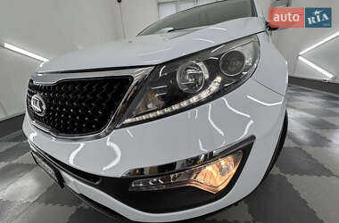 Внедорожник / Кроссовер Kia Sportage 2015 в 