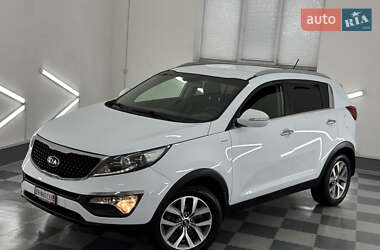 Внедорожник / Кроссовер Kia Sportage 2015 в 