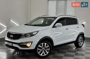 Внедорожник / Кроссовер Kia Sportage 2015 в 