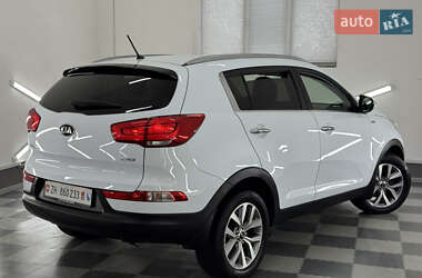 Внедорожник / Кроссовер Kia Sportage 2015 в 