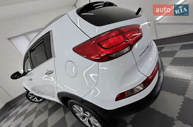 Внедорожник / Кроссовер Kia Sportage 2015 в 