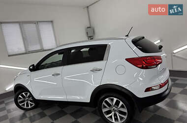 Внедорожник / Кроссовер Kia Sportage 2015 в 