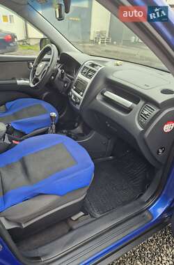 Внедорожник / Кроссовер Kia Sportage 2009 в 