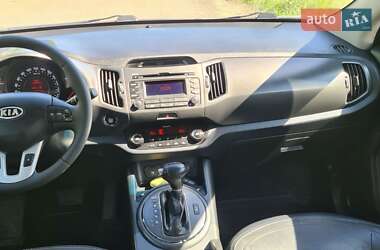 Позашляховик / Кросовер Kia Sportage 2012 в 