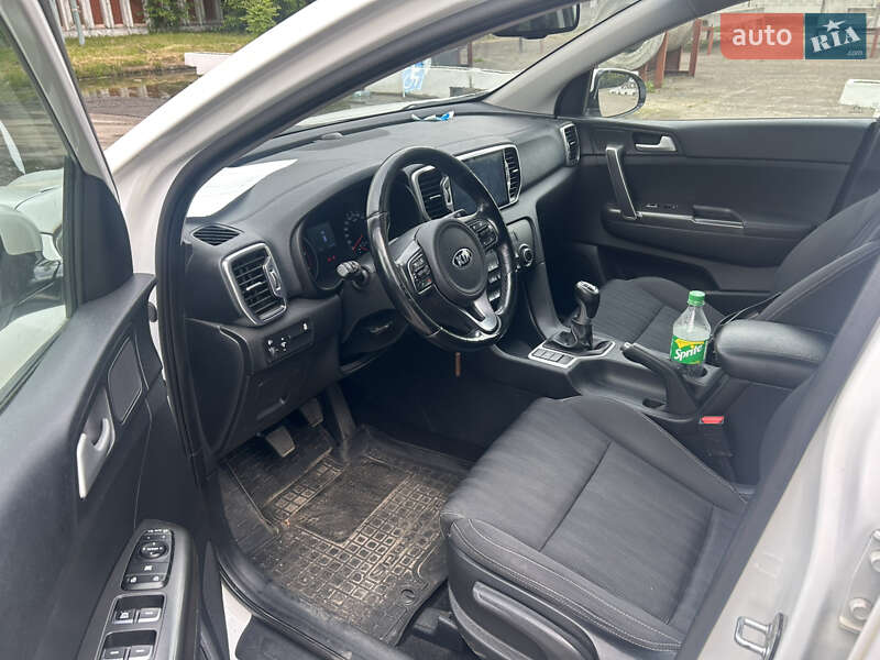 Внедорожник / Кроссовер Kia Sportage 2017 в Львове