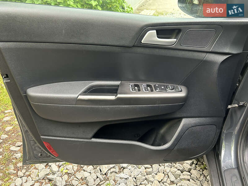 Позашляховик / Кросовер Kia Sportage 2020 в Львові
