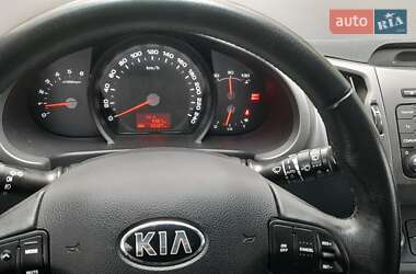 Внедорожник / Кроссовер Kia Sportage 2013 в 