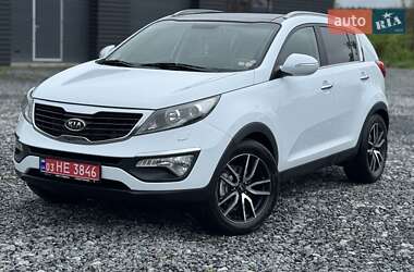 Внедорожник / Кроссовер Kia Sportage 2012 в 