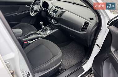 Внедорожник / Кроссовер Kia Sportage 2012 в 