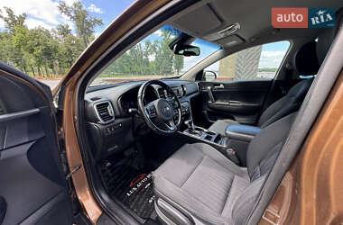Позашляховик / Кросовер Kia Sportage 2017 в 