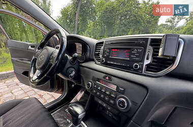 Позашляховик / Кросовер Kia Sportage 2017 в 