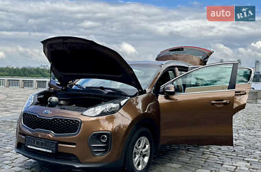 Позашляховик / Кросовер Kia Sportage 2017 в 