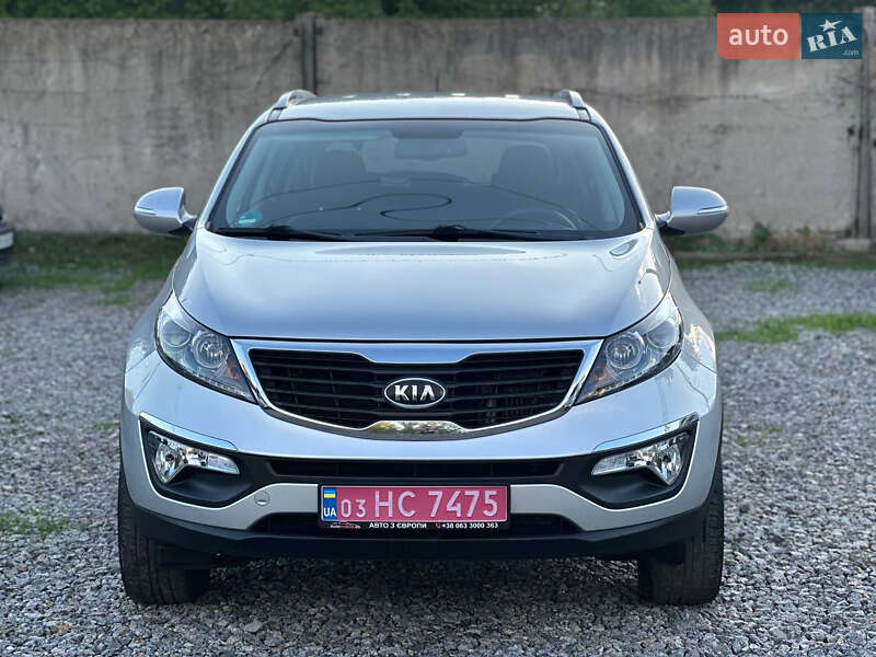 Внедорожник / Кроссовер Kia Sportage 2011 в 