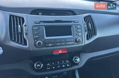 Внедорожник / Кроссовер Kia Sportage 2011 в 