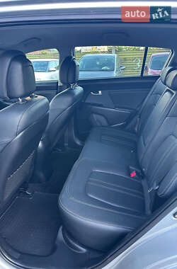 Внедорожник / Кроссовер Kia Sportage 2011 в 