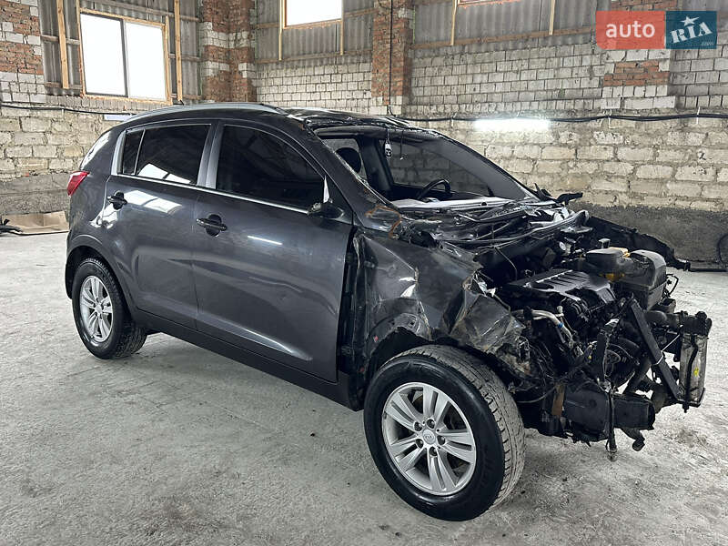 Внедорожник / Кроссовер Kia Sportage 2013 в 