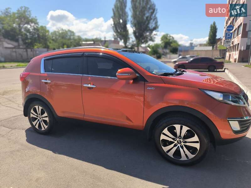 Внедорожник / Кроссовер Kia Sportage 2011 в 