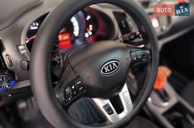 Внедорожник / Кроссовер Kia Sportage 2011 в 