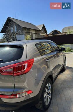 Внедорожник / Кроссовер Kia Sportage 2013 в 