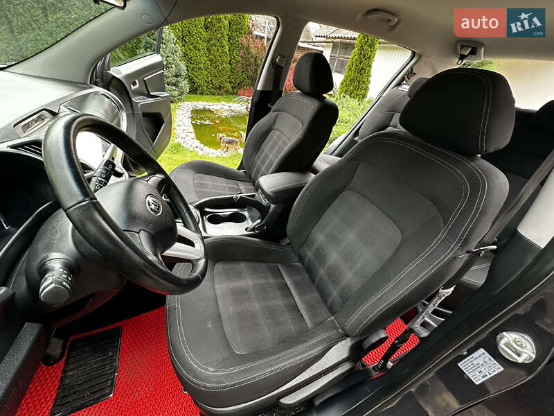 Внедорожник / Кроссовер Kia Sportage 2013 в Запорожье