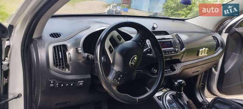 Позашляховик / Кросовер Kia Sportage 2013 в Коростені