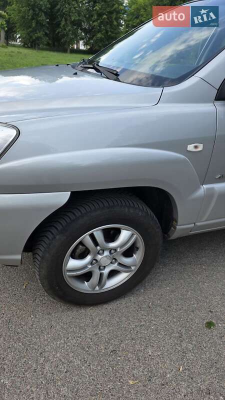 Позашляховик / Кросовер Kia Sportage 2008 в Шостці
