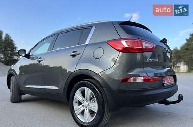 Внедорожник / Кроссовер Kia Sportage 2011 в 