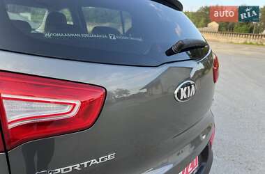 Внедорожник / Кроссовер Kia Sportage 2011 в 