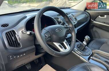 Внедорожник / Кроссовер Kia Sportage 2011 в 