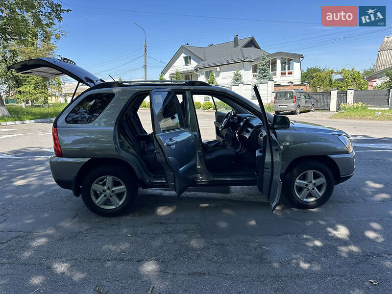Позашляховик / Кросовер Kia Sportage 2009 в Вінниці