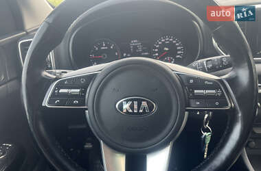 Позашляховик / Кросовер Kia Sportage 2019 в 