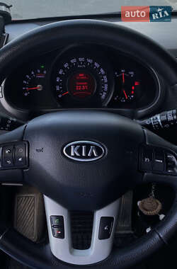 Внедорожник / Кроссовер Kia Sportage 2011 в 