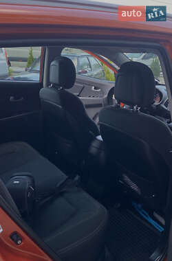 Внедорожник / Кроссовер Kia Sportage 2011 в 