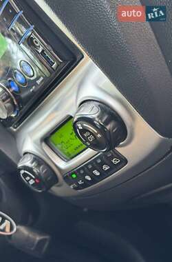 Позашляховик / Кросовер Kia Sportage 2008 в 