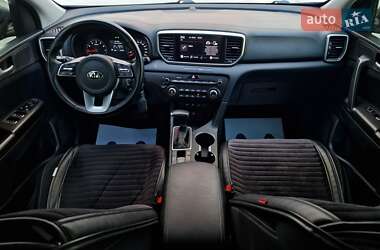 Позашляховик / Кросовер Kia Sportage 2021 в 